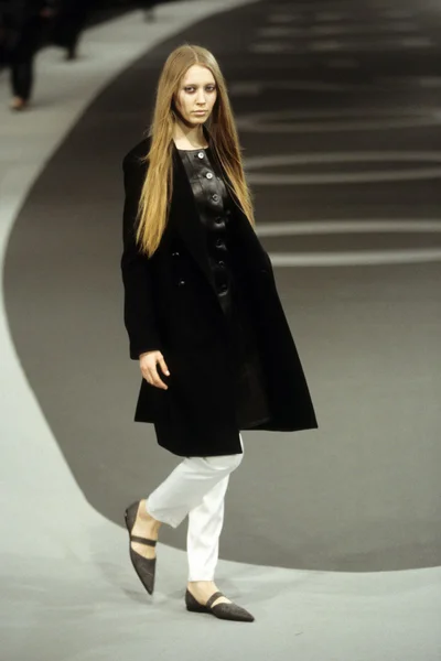 Look 28